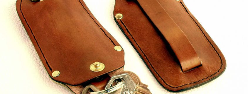 étui à clés ou porte-clés en cuir