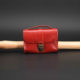 Porte-monnaie en cuir rouge de type "Cartable"