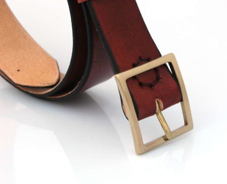 Ceinture marron en cuir naturel - boucle en laiton "Car"