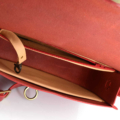Sac pour femme en cuir rouge à bandoulière "Pom"
