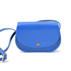 Petit sac bleu en cuir avec bandoulière "Ema"