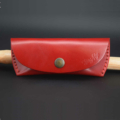 Étui à lunettes rouge en cuir - by "Les Cuirs Ney"
