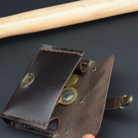 Porte monnaie en cuir marron chocolat de type "Cartable"