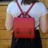 Sac à dos rouge en cuir "petit modèle" - fabrication artisanale