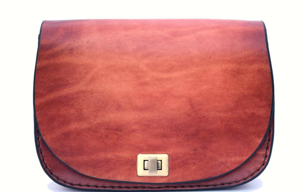 sac-bandouliere-cuir-lune-05 Sac en cuir pour femme à bandoulière "Lune"