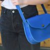 Sac bleu clair en cuir à bandoulière "Cerise" pour femme