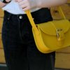 Sac jaune pour femme à bandoulière "Joly", en cuir