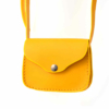 Petit sac jaune en cuir à bandoulière "Camille" - fermeture aimant