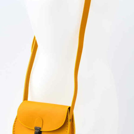 Petit sac jaune en cuir à bandoulière "Justine"