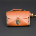 Porte monnaie en cuir Camel de type "Cartable"