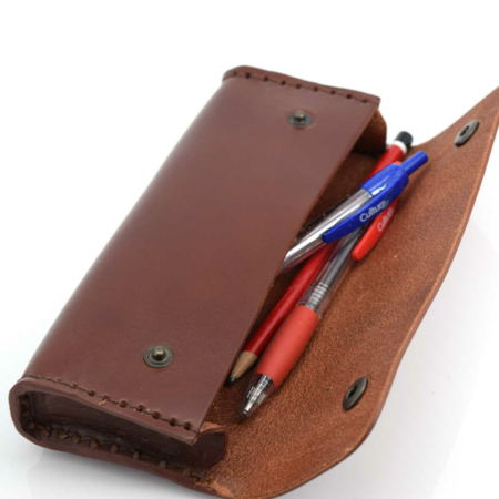 Trousse en cuir marron fauve - tannage végétal