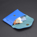 Porte-monnaie sans couture en cuir bleu