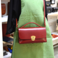 Sac à main / mallette en cuir "Axe" - rouge grenat